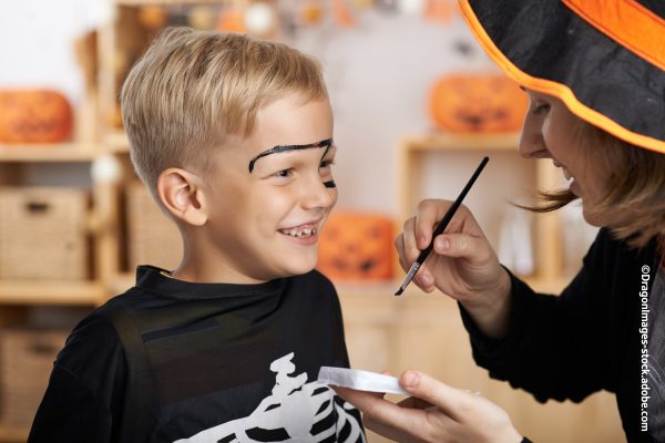30.10.2026 – Kinderschminken zu Halloween in der Sparkasse Esens